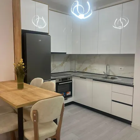 Appartement Lika Mali I Robit Golem (Tirana)