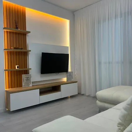 Lika Mali I Robit Appartement