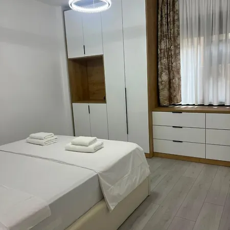 Lika Mali I Robit Appartement *