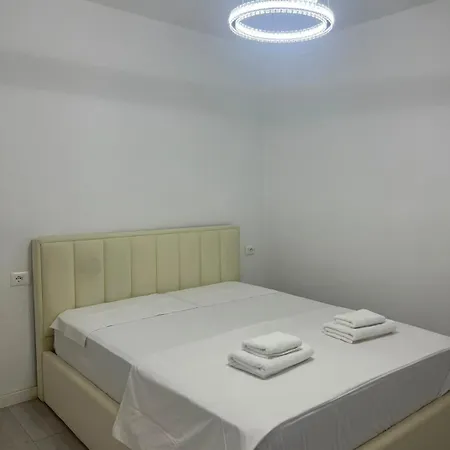 Lika Mali I Robit Appartement *