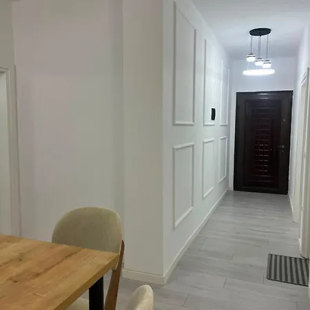 Lika Mali I Robit Appartement Golem (Tirana)