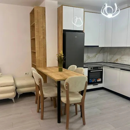 Lika Mali I Robit Appartement